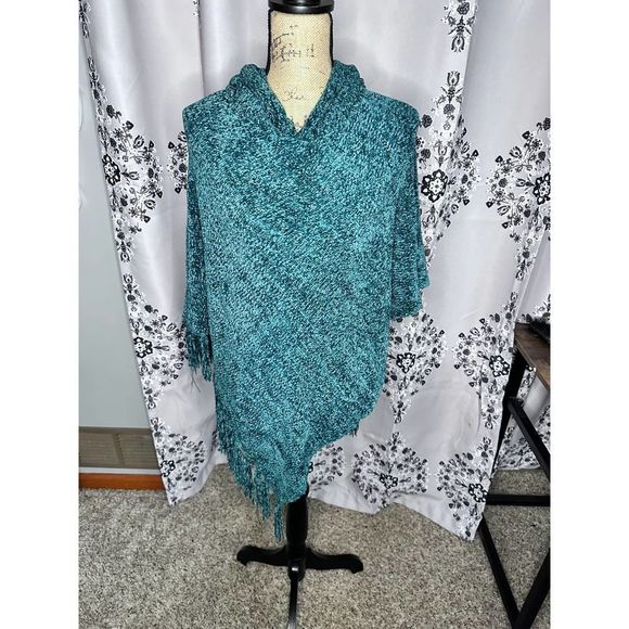 Pinklicious Green Chenille Knit Tassel Hooded Poncho /ONE SIZE - Picture 4 of 4